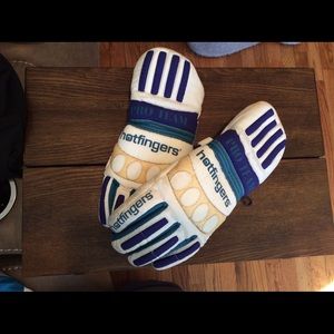 Hot fingers Winter ski/snowboard gloves